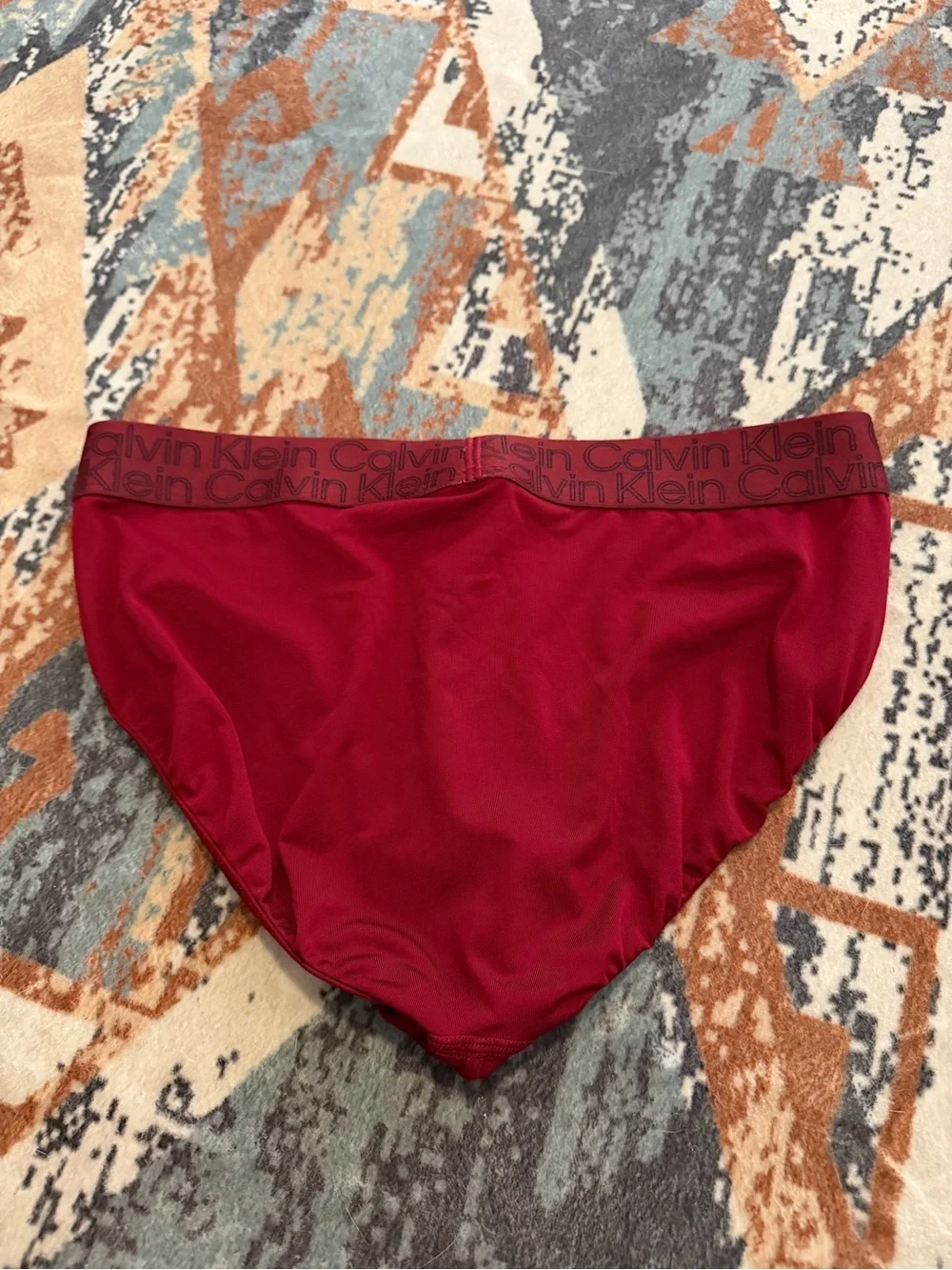 Calvin Klein Men's Burgundy Briefs with Logo Waistband